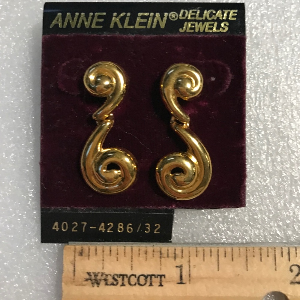 Vintage Anne Klein Delicate Jewels/Gold Tone Earrings